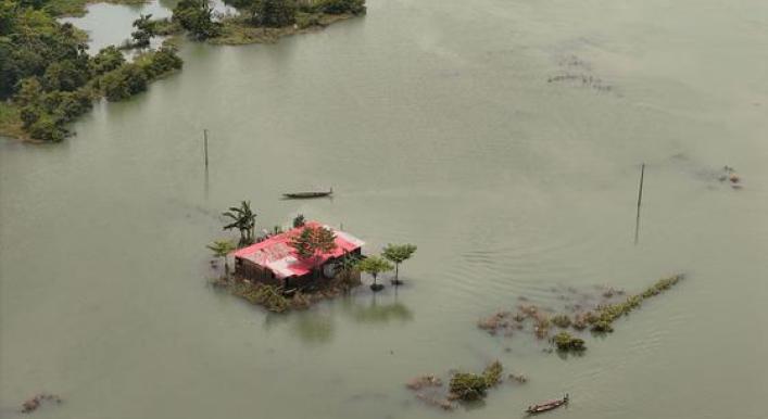 World News in Brief: UN responds to Bangladesh floods, sports and human rights, polio vaccination in Angola